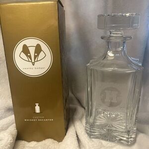 Swanky Badger Custom Whiskey Decanter. Letter H logo‎ on Glass 28 ounce